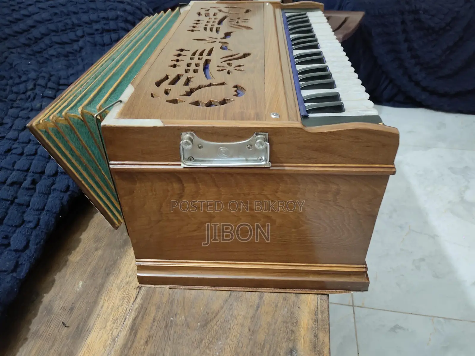 Teak Wood Harmonium