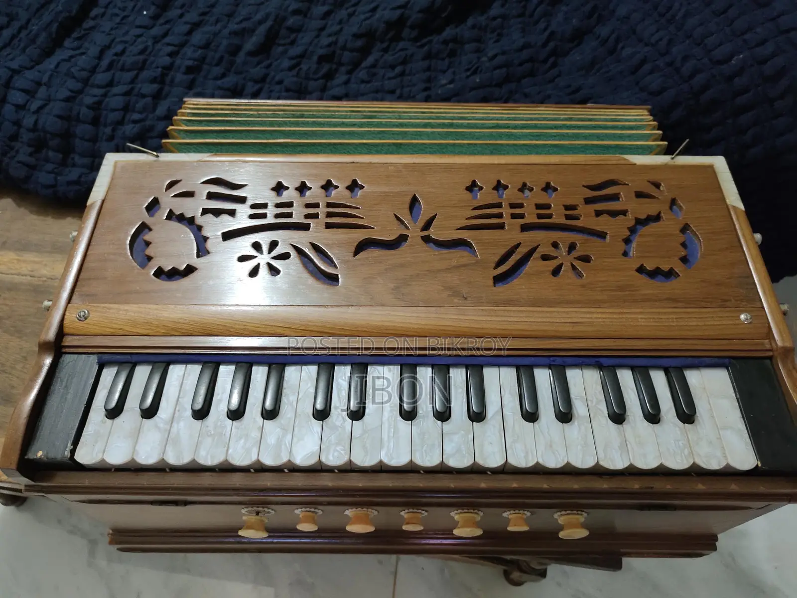 Teak Wood Harmonium