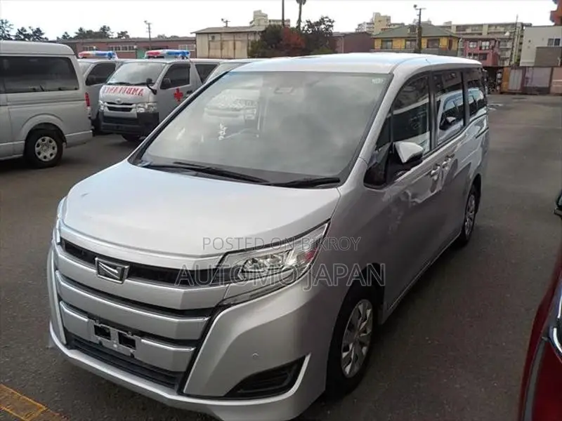 Toyota Noah X LED 2021