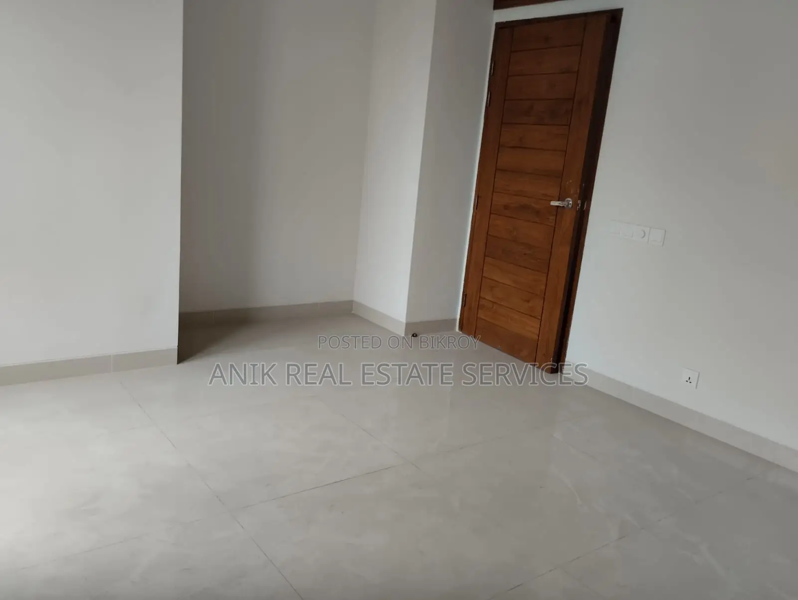 বনানী নর্থে নতুন ভালো মানের ৩ বেডরুমের আনফার্নিশড ফ্ল্যাট ভাড়া