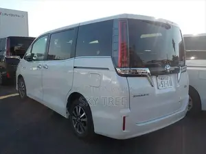 Toyota Esquire Gi Premium Package 2020