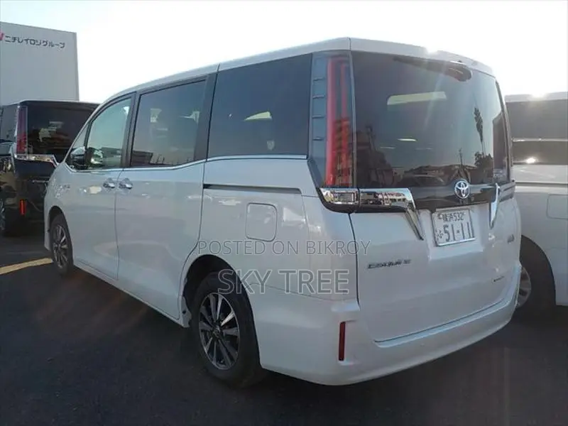 Toyota Esquire Gi Premium Package 2020