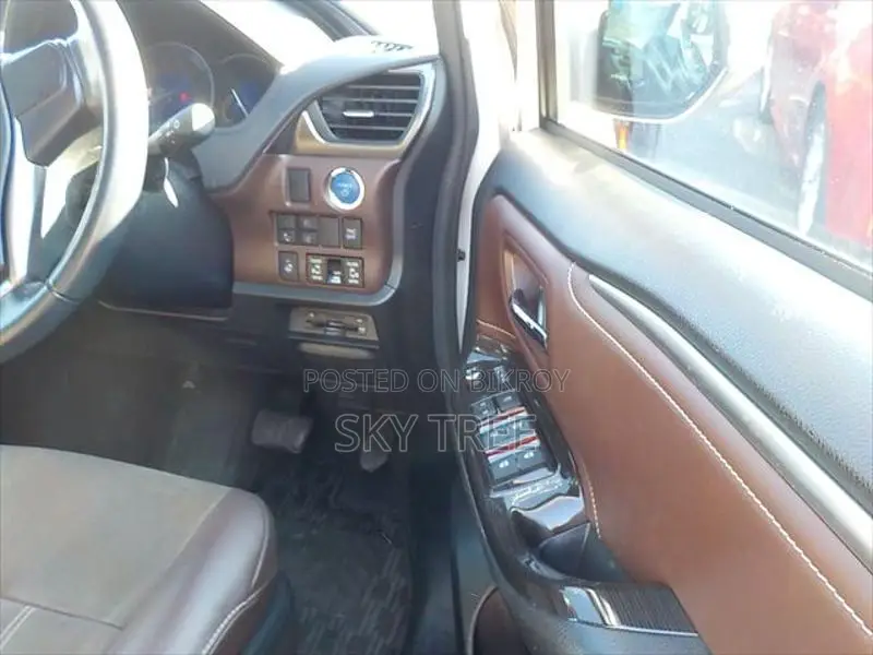 Toyota Esquire Gi Premium Package 2020