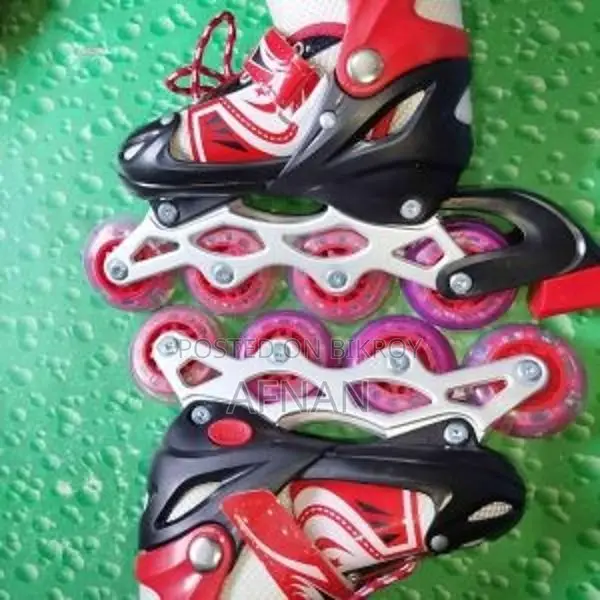 Skates Shoes •