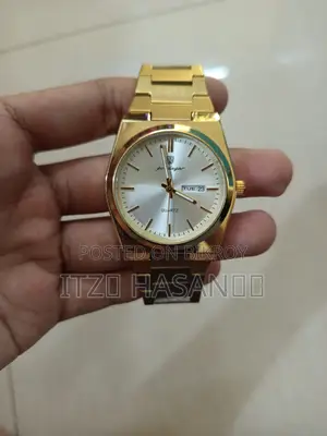 পোয়েডাগার গোল্ড প্লেটেড ঘড়ি