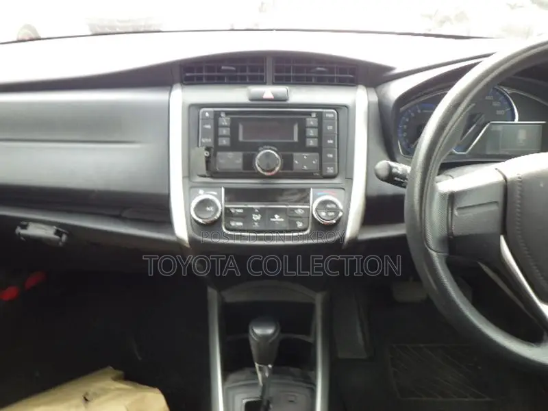 Toyota Fielder EX HYBRID PUSH START 2020
