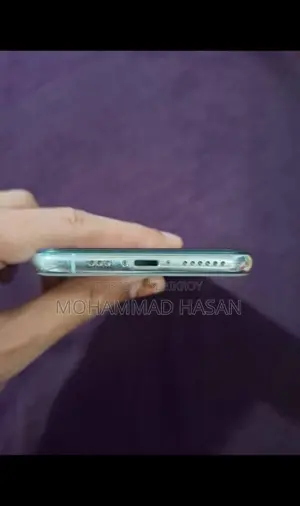 Apple iPhone X (Used)