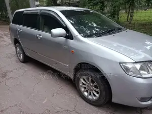 Toyota Fielder silver 2004
