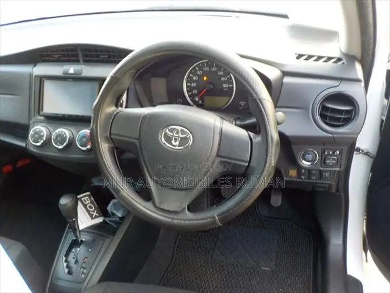 Toyota Axio EX PACKAGE 2023