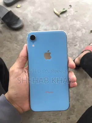 Apple iPhone XR . (Used)