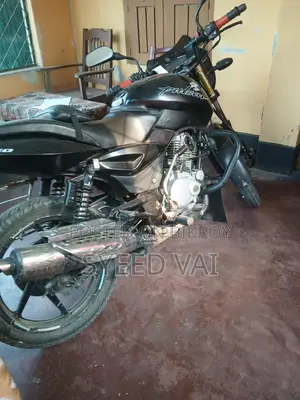 Bajaj Pulsar 150 . 2007