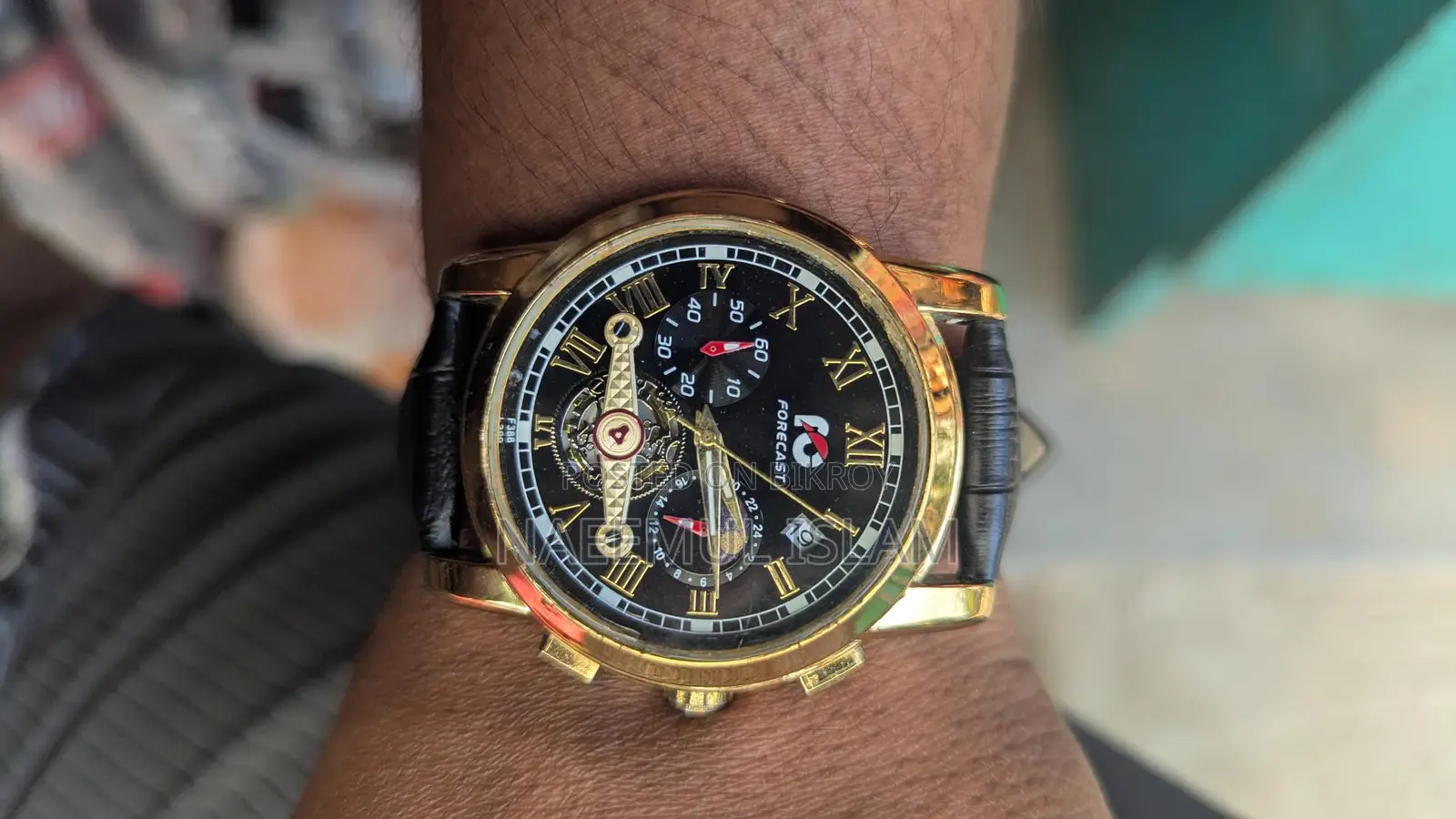 Analogue Watch for sale