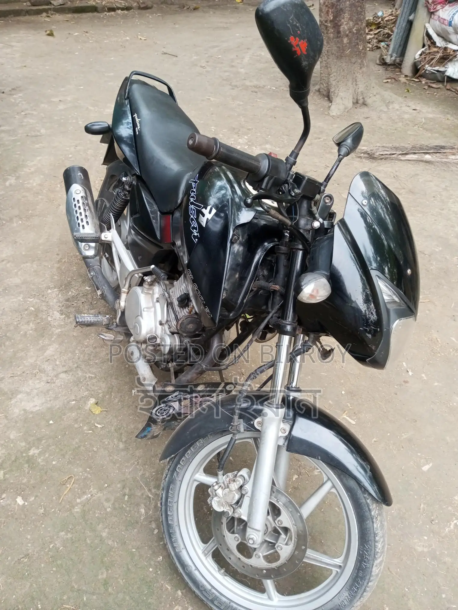 Bajaj Pulsar 180 . 2015