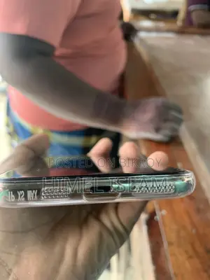 Apple iPhone XS Max . (Used)