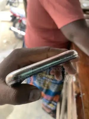 Apple iPhone XS Max . (Used)