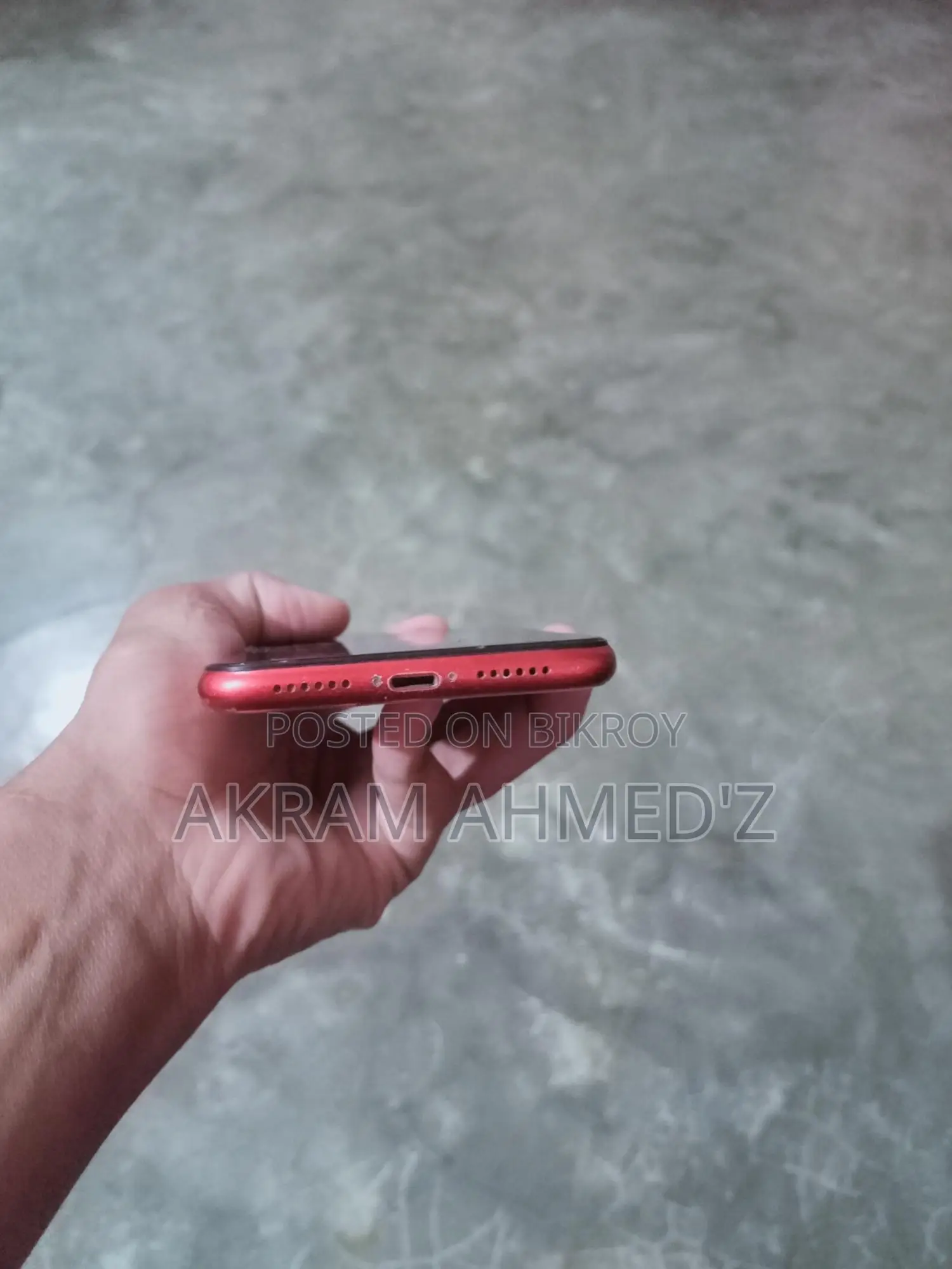 Apple iPhone 11 . (Used)