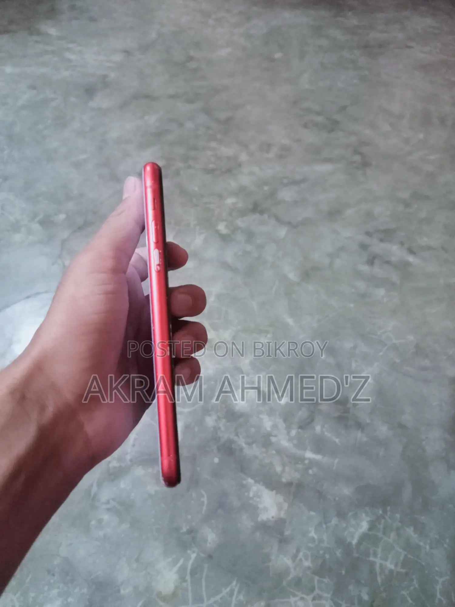 Apple iPhone 11 . (Used)