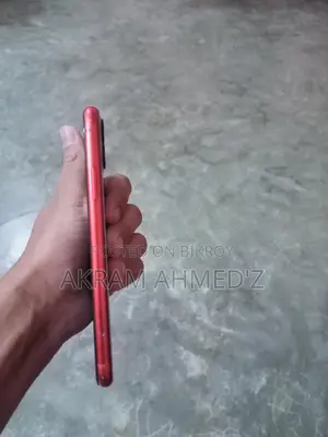 Apple iPhone 11 . (Used)