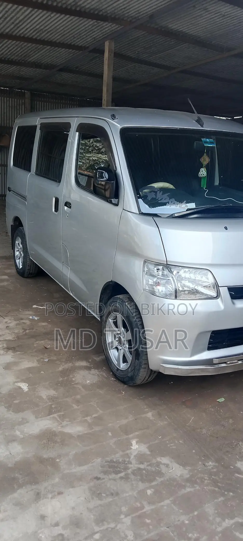 Toyota Noah 2010