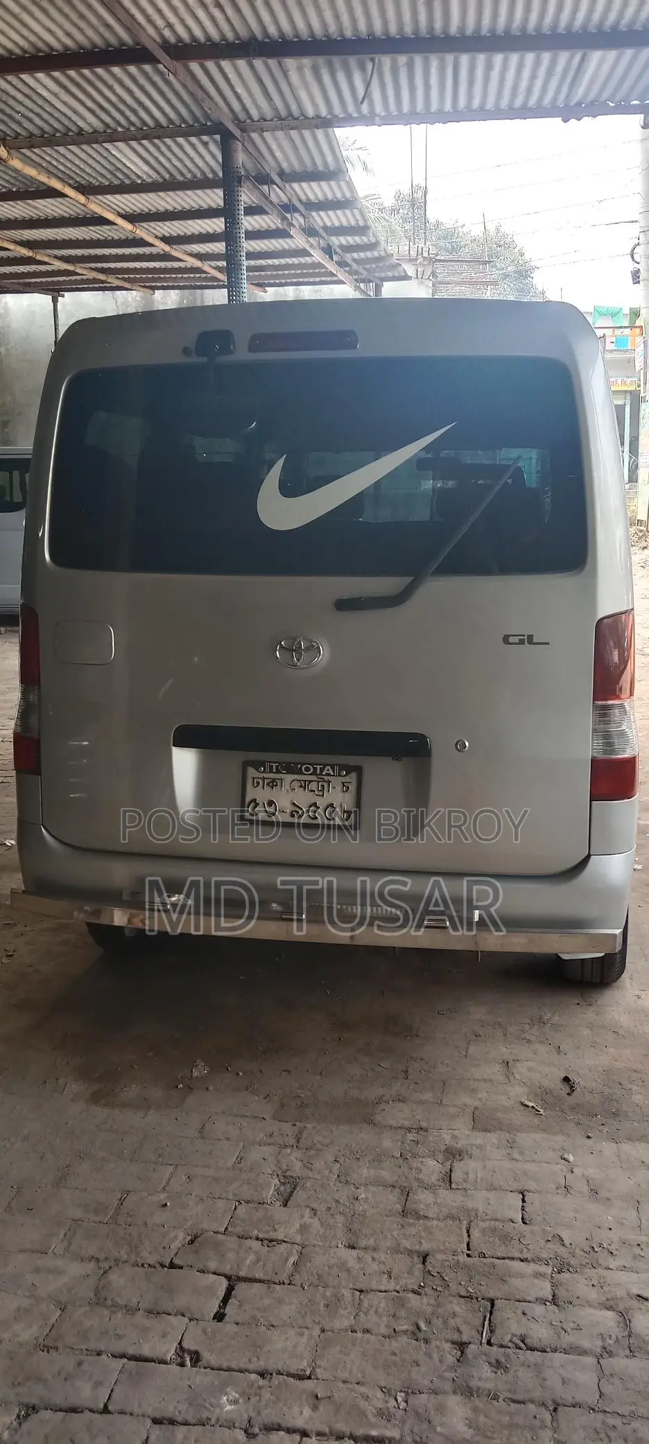 Toyota Noah 2010