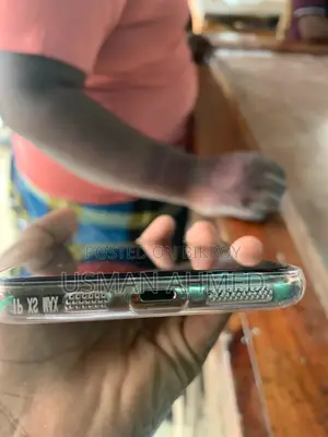 Apple iPhone XS Max (Used)