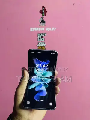 Samsung Galaxy Z Flip3 2024 (Used)