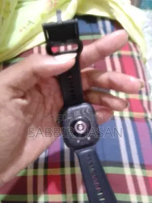 একটি মোবাইল ঘড়ি