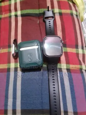 একটি মোবাইল ঘড়ি