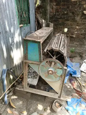 Paddy Threshing Machine