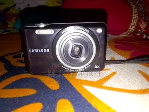 Samsung ES65 Digital Camera