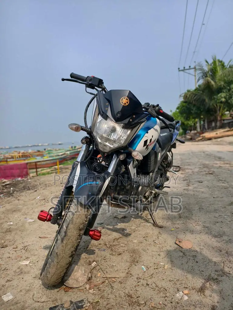 Yamaha FZ . 2012