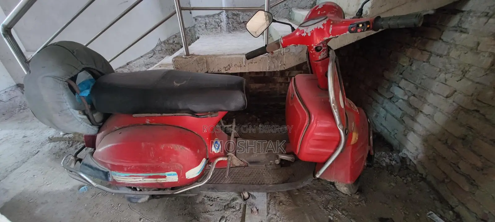 Bajaj Chetak . 1998