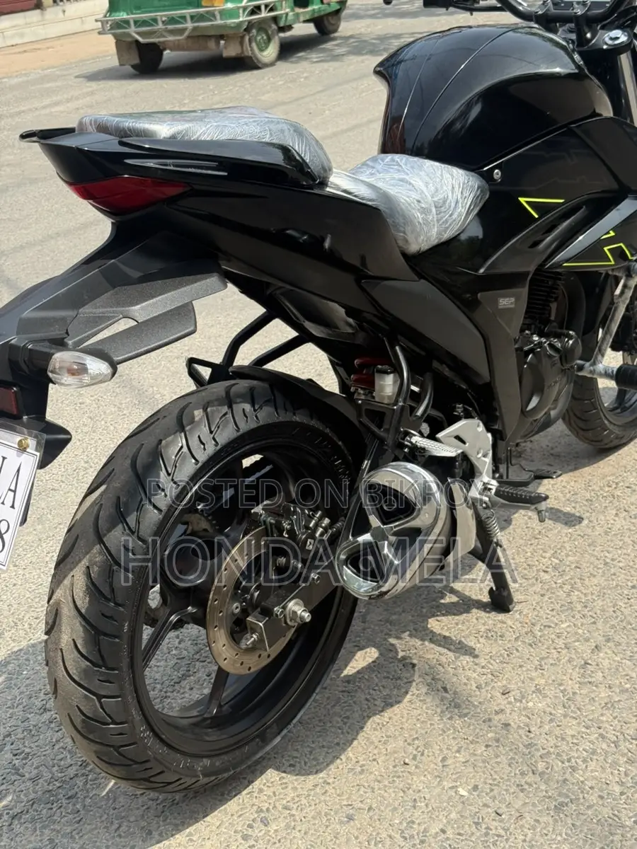 Suzuki Gixxer 2025