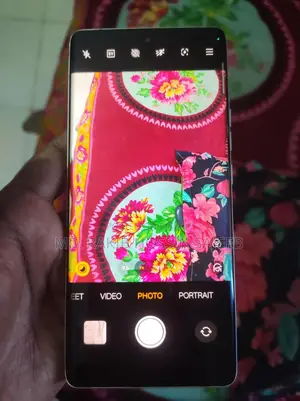 Realme GT6 12GB 256GB (Used)