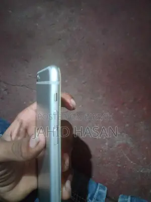 Apple iPhone 6 . (Used)