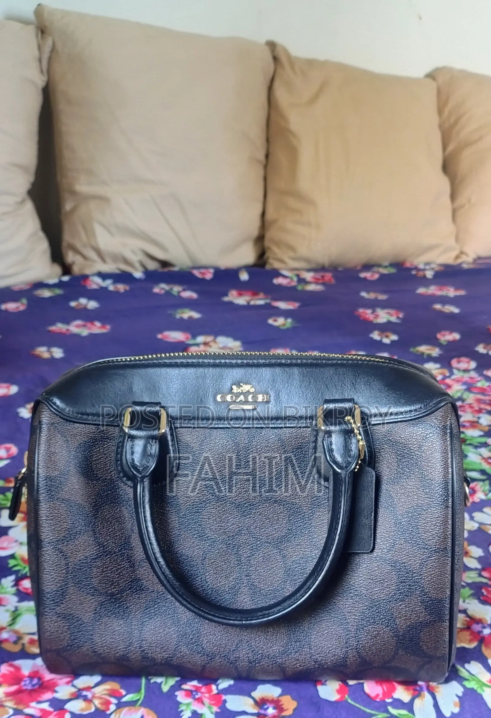 Bags/purse For Sell