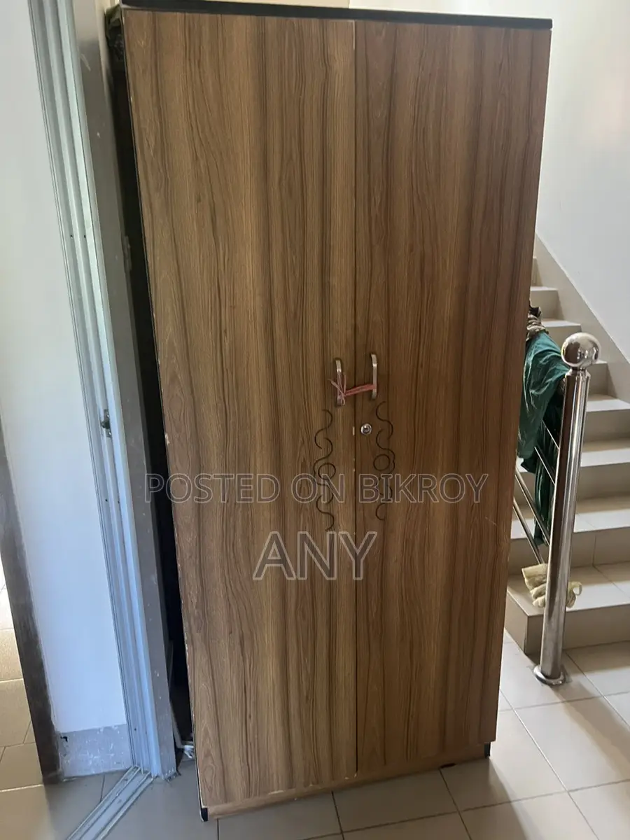 Almirah for sale
