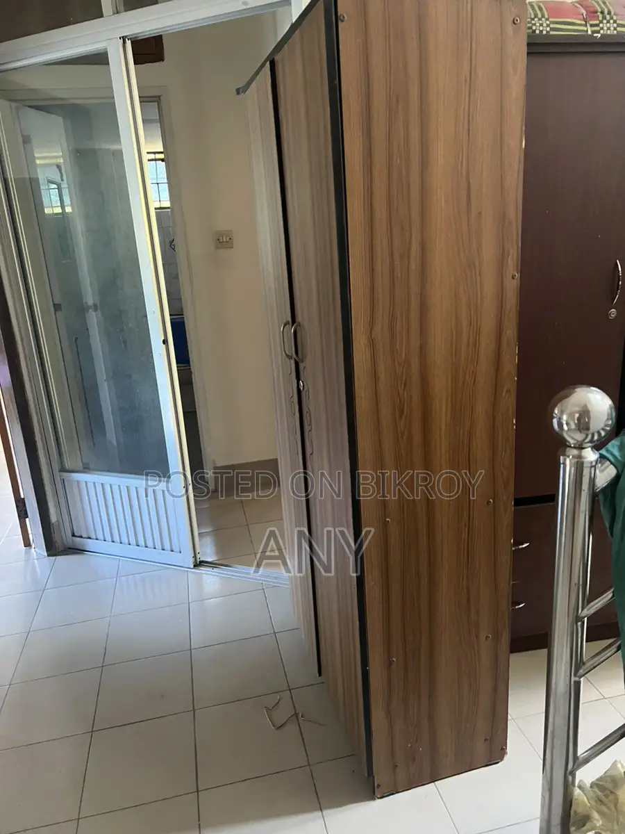 Almirah for sale