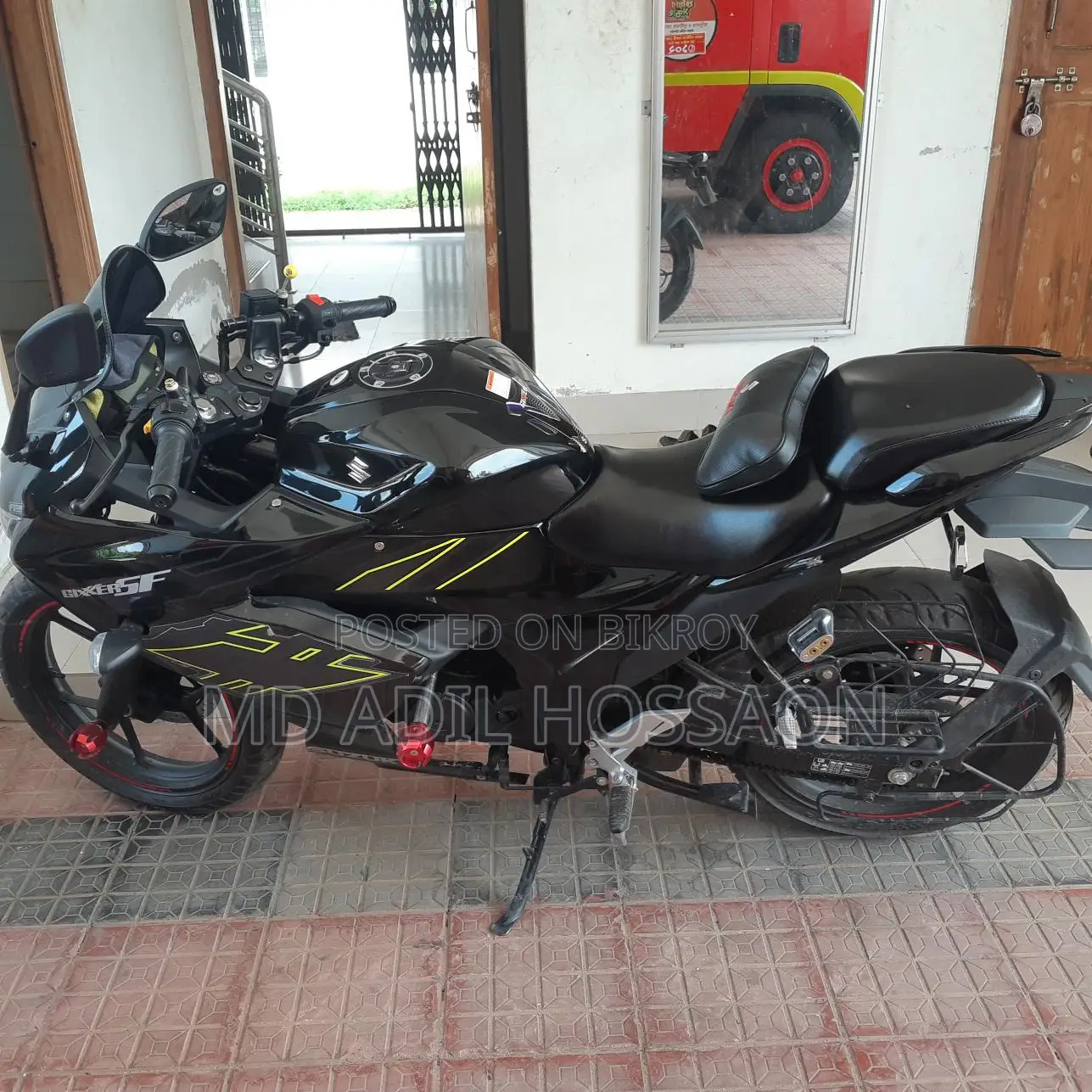 Suzuki Gixxer SF 2025