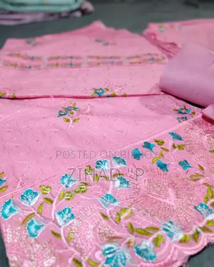 সুতি ও কাজ করা থ্রি পিস
