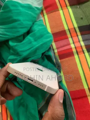 Apple iPhone 12 (Used)