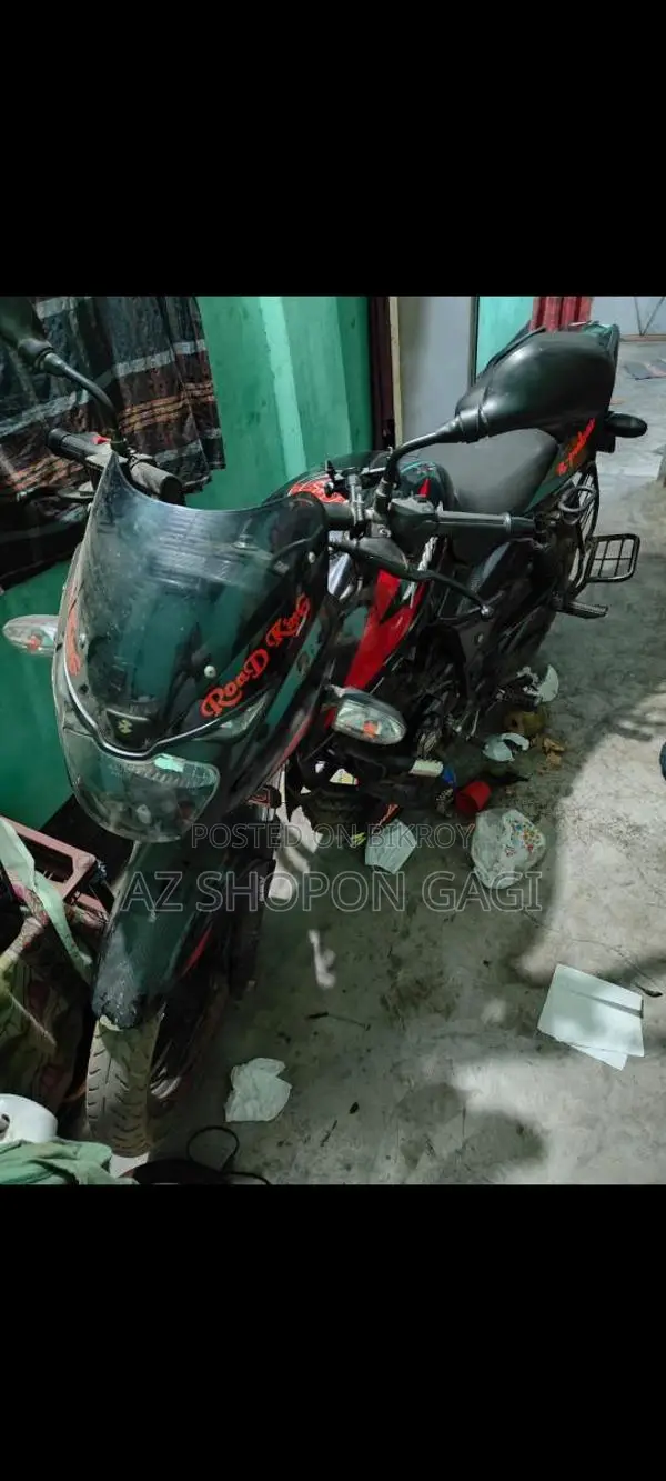 Bajaj Pulsar 150 . 2022