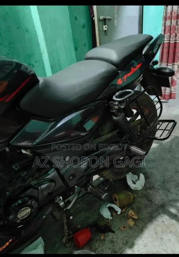 Bajaj Pulsar 150 . 2022
