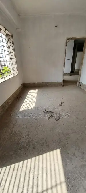 3 Bed, 3 Bath Flat For Sale