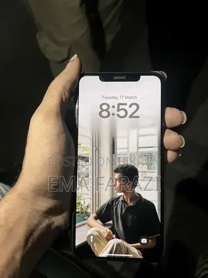 Apple iPhone 11 Pro Max (Used)
