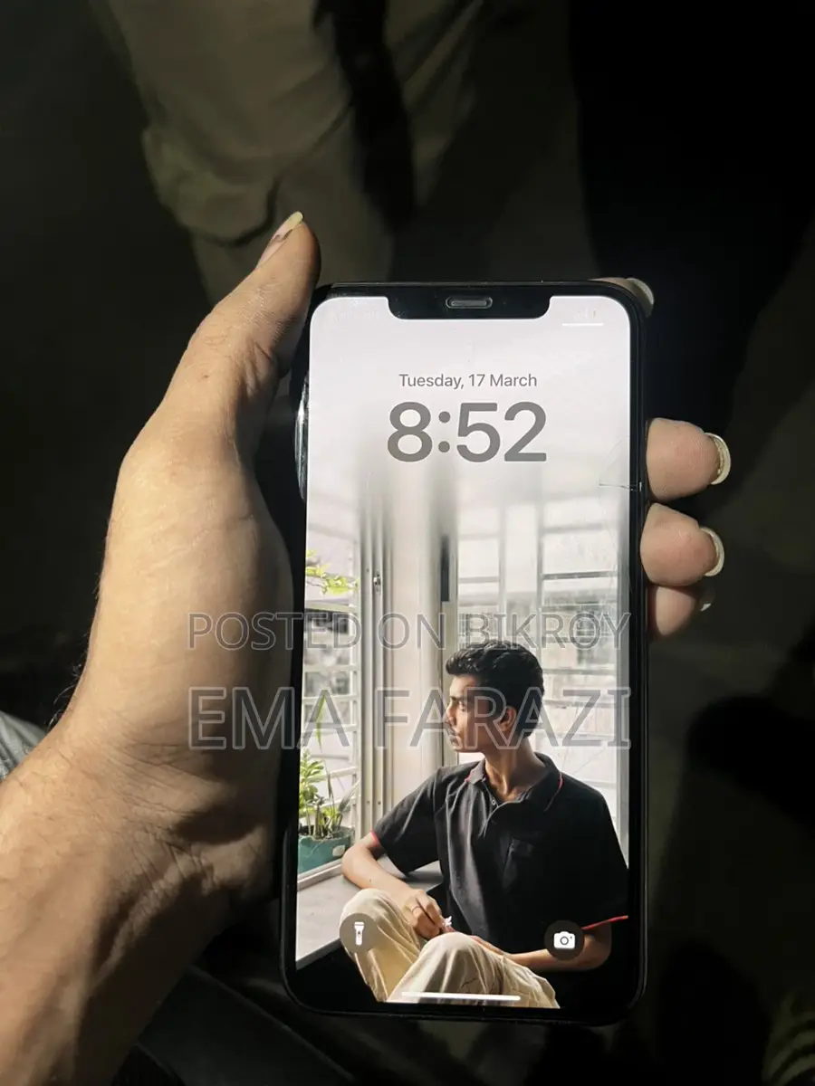 Apple iPhone 11 Pro Max (Used)