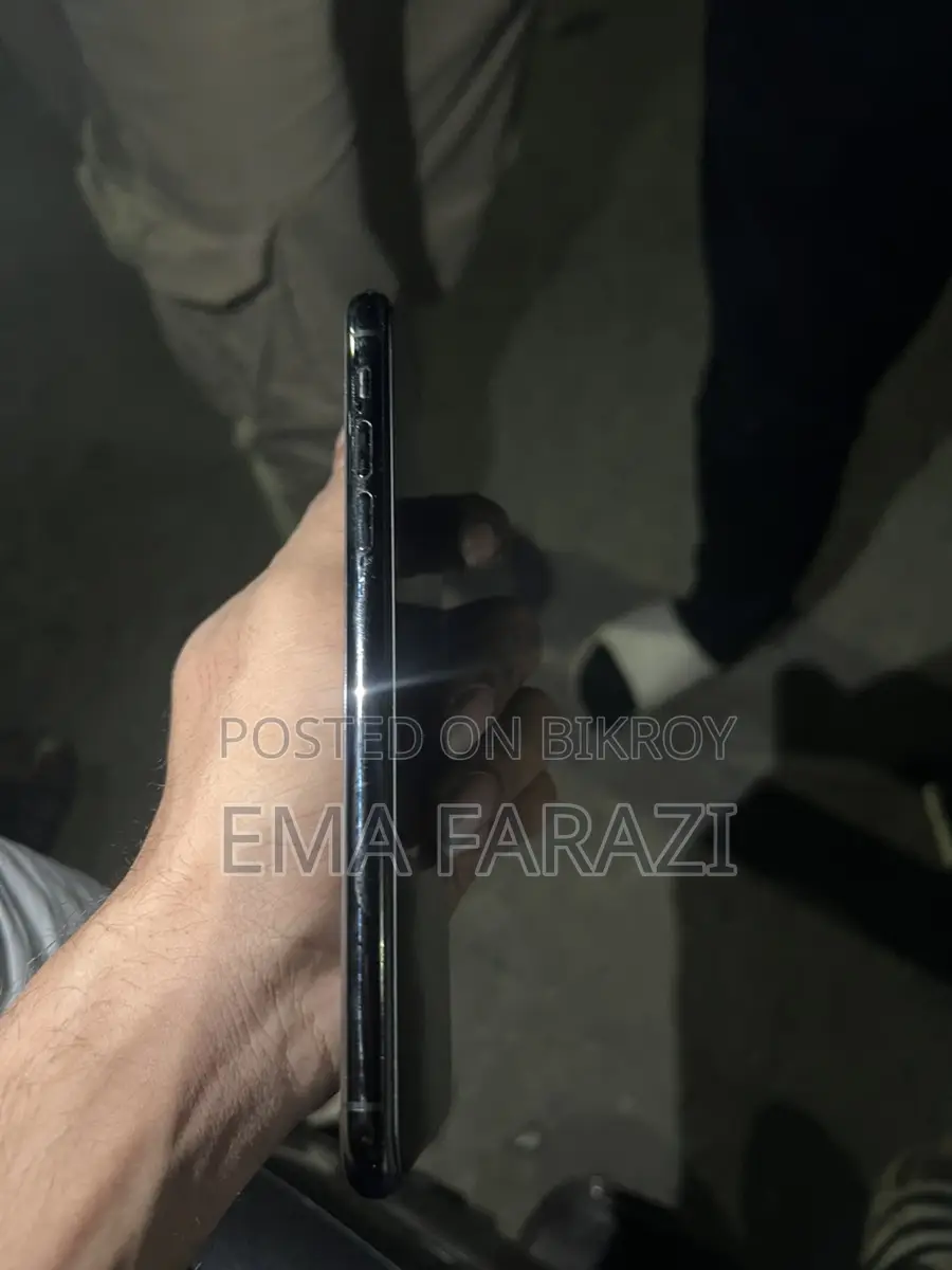 Apple iPhone 11 Pro Max (Used)