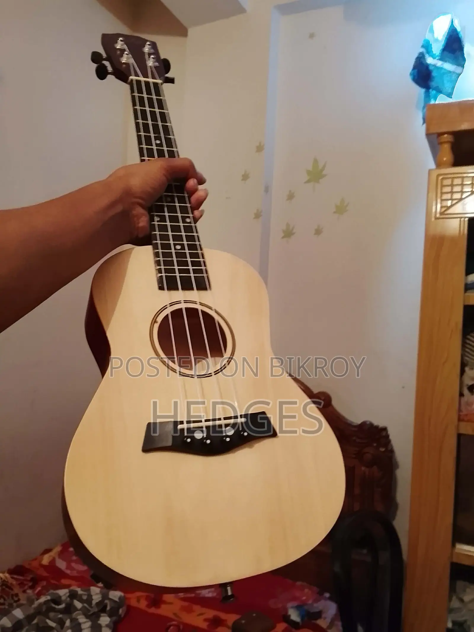 Ukulele for sale (Used for 2 days only)