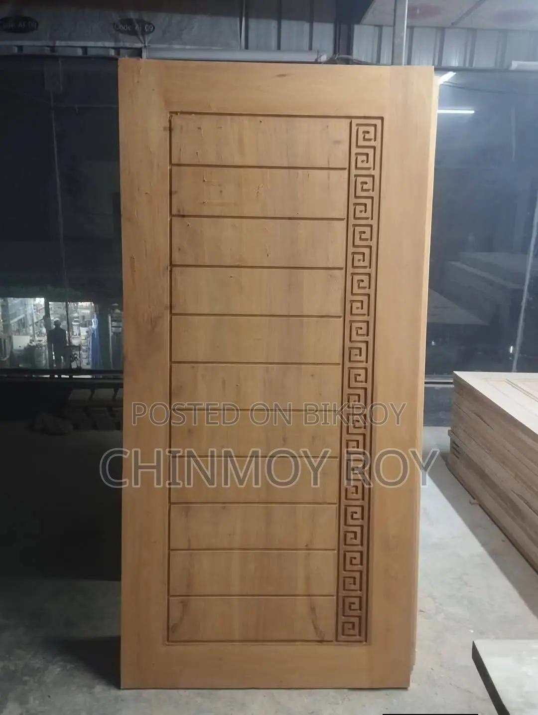 কাঠের দরজা