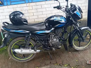 Bajaj Discover 100 . 2016
